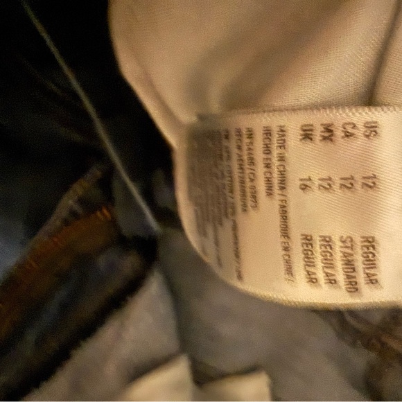 American Eagle Outfitters Blue Jeans frayed distressed at bottom - Picture 5 of 6